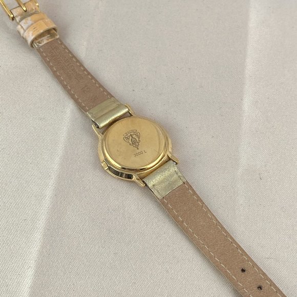 Vintage Swiss Quartz Gucci  Watch Roman Numeral Bezel Black Face Gold Strap - Picture 9 of 13